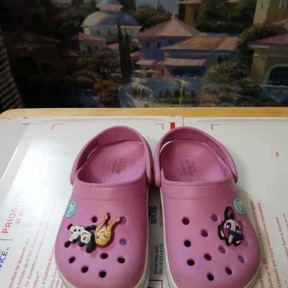🚣🏩CROCS CHILD SIZE 10 SLIPPERS🎠💒 - Picture 3 of 13